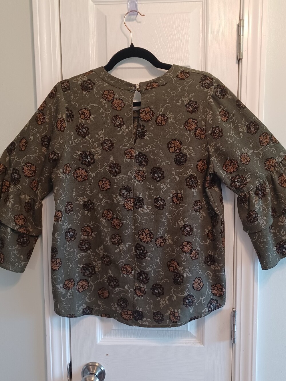 Massini Olive Green Fall Floral Ruffle Sleeve Blouse Top in Medium
